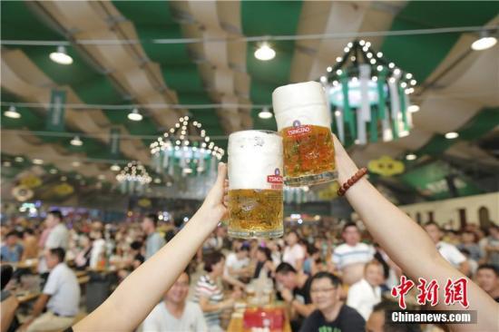 资料图:啤酒。