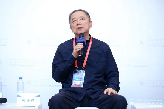 河南建业集团董事长胡葆森