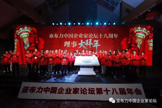澳门威尼斯官网下载 郑州中联:20年只做收获机械,如今依靠花生机弯道超车