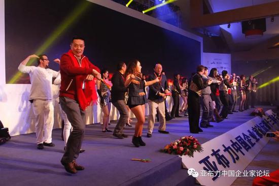 「官方澳门娱乐下载」杨洋重磅加盟湖南卫视跨年 秀舞技玩转科幻视觉秀