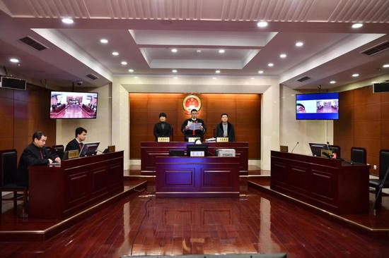 广东娱乐平台-悬挂国旗300面 薛城沙沟打造“国庆爱国活动周”