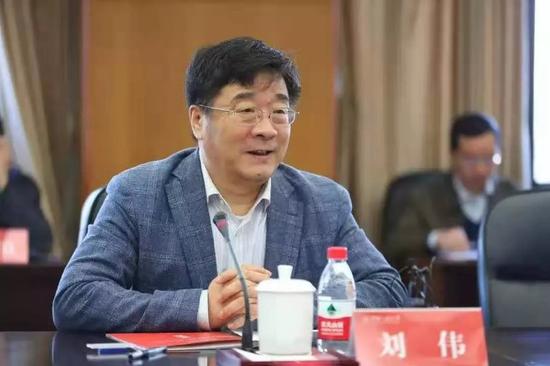 众发娱乐棋牌游戏平台·王萱彤:美元强势黄金待破新低 原油空单静待EIA