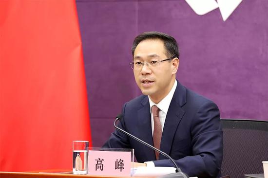 环博国际平台是不是正规平台 - 换标驭胜S330?不同于美式粗犷路线,福特领界内饰更偏向自主风格