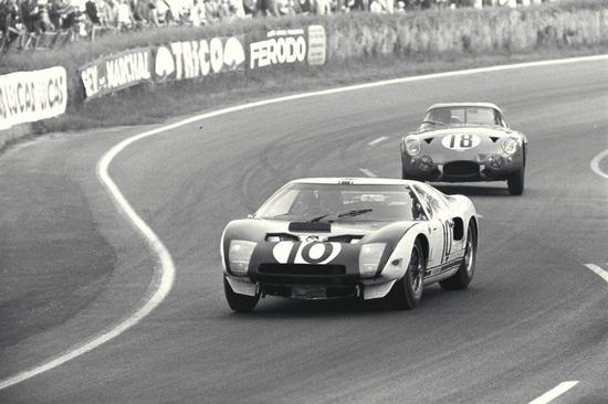 (Ford GT40 Prototype)