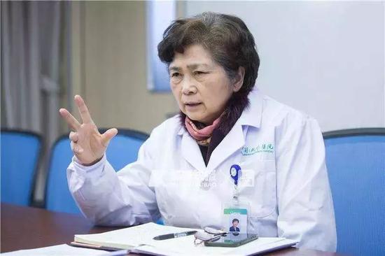 李兰娟力推抗新冠病毒药物，却被指帮儿子“卖药”