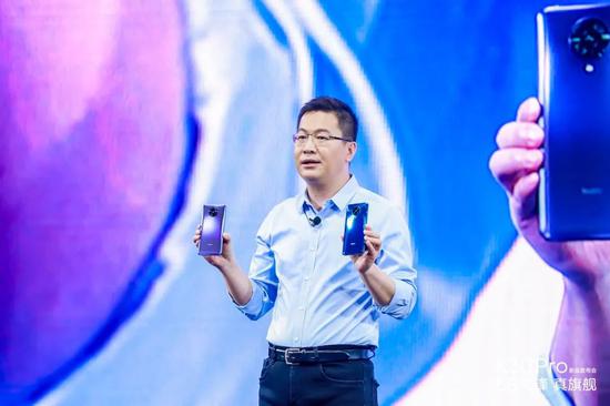 中国智能手机新战局:华为承压,OV谋变,小米再造