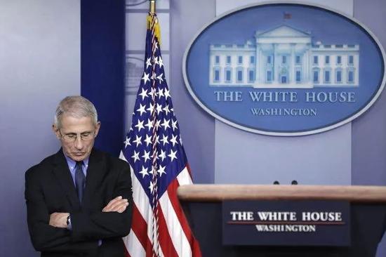 绝对权力：“绝对权力”令全美复工？ 美网友：醒醒特朗普 你不是个国王