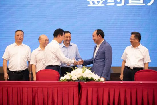 贵阳中天集团董事长_贵阳中天集团总部(2)