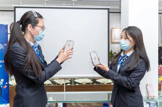 中国人大率先试点应用数字人民币 是推进智慧校园工作的重要举措