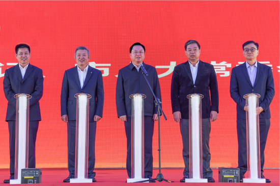 第九届校友珞珈论坛举行，陈东升、汪林朋、邬剑刚等校友企业家代表赴鄂州市考察交流