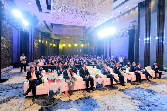 衡水老白干携五朵金花绽放蓉城共鉴衡水老白干品类之美 中国酒业品类发展大会隆重举办