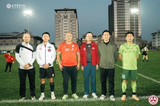 进入足球俱乐部需要学历吗,进入足球俱乐部需要学历吗知乎