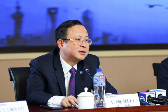 图为朱健