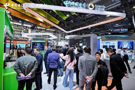 2025数智科技生态大会:亚信科技与中国电信“数智同行、智惠共荣”