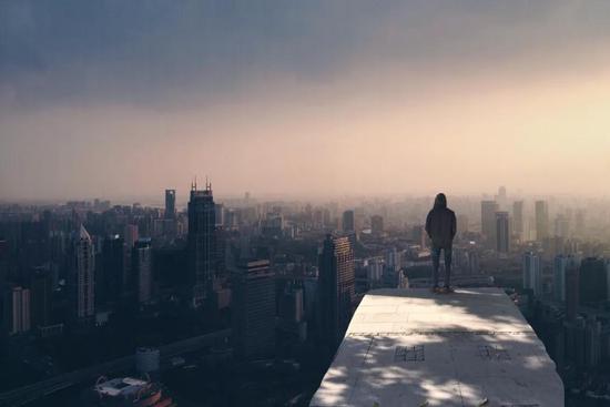 以下是郑永年的主要观点: