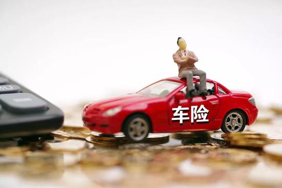 lv娱娱乐注册,大鹏炮制土味情话疯狂“求爱”柳岩,电影《受益人》开启超前点映