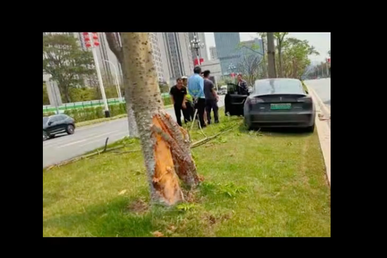 特斯拉神操作:卖空酒瓶779元/个 2天被抢光