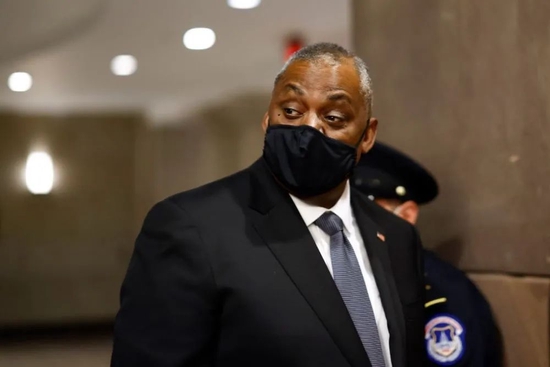 5小时“拷问”后，周受资火了！美“最脆弱”银行，流失1万亿美元！偷油、遭袭、轰炸……美军很忙！