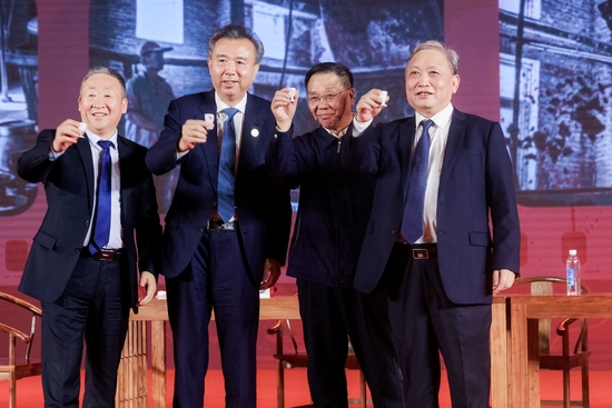 “三李管三香”！李保芳、李曙光、李秋喜今日同框