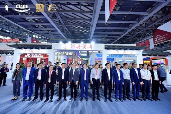 中国绍兴黄酒馆开馆：古越龙山、会稽山等24家绍兴黄酒企业集体亮相