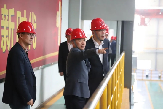 华夏银行行长关文杰率队考察承德建龙