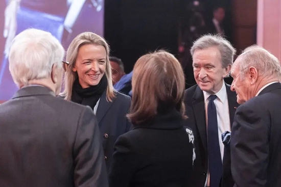 身价1.45万亿，LV背后的天使与“野蛮人”