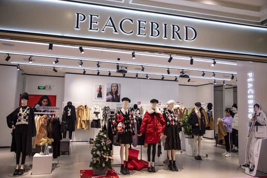 太平鸟上市后年报首亏，2022年关店超500家