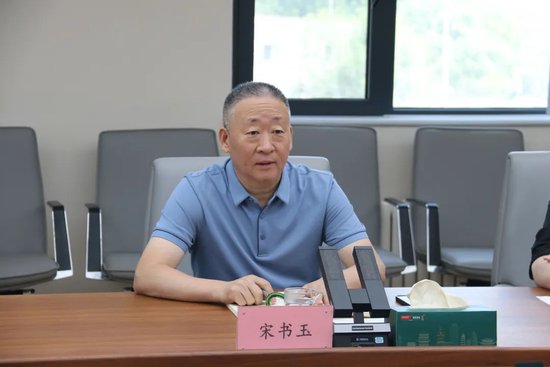 水井坊代理总经理艾恩华一行到访中国酒业协会