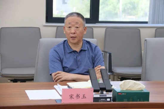 豫园股份副总裁吴毅飞一行到访中国酒业协会