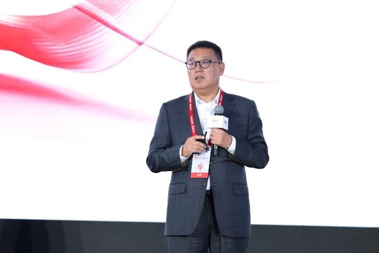 老侯论酒新世界|新世界的探索：始终坚持“增长是第一策略”