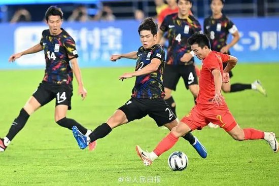 “反转”之夜?吴艳妮抢跑银牌被取消,中国香港男足挺进四强,国羽男团逆转战胜印度队......