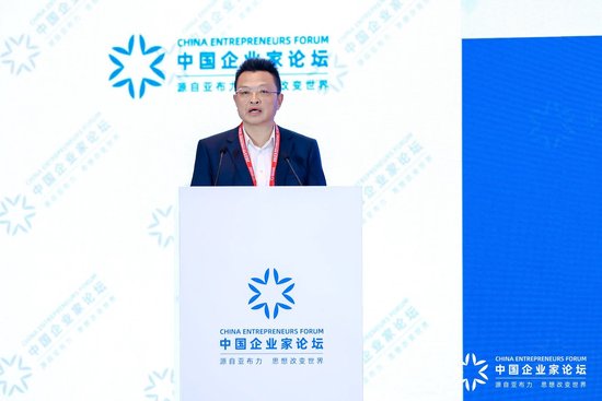 这场大会上，中南大学校长点名梁稳根、王传福和汪建