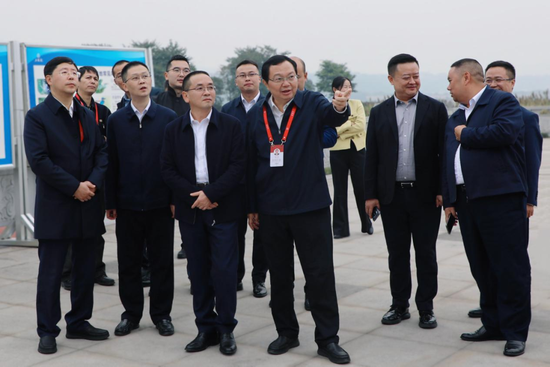 曾从钦董事长与张德芹董事长座谈交流