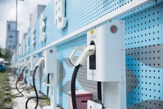 政策、市场双轮驱动，充电桩板块有望量利齐升