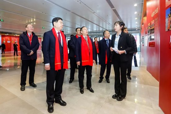 “风劲势好正扬帆 再启新程向未来”2023汾酒全球经销商大会在太原举行