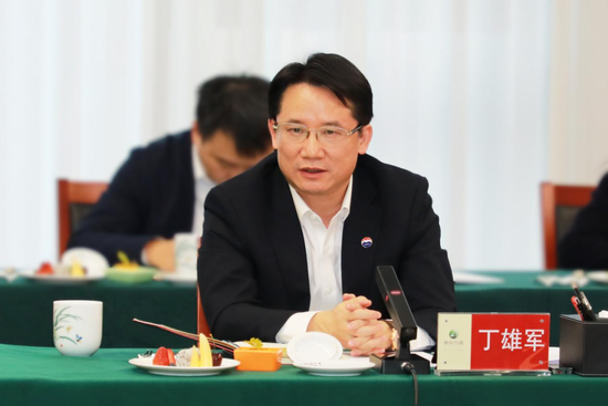 茅台集团到习酒集团交流座谈，张德芹：做好茅台“航空母舰”的“护卫舰”