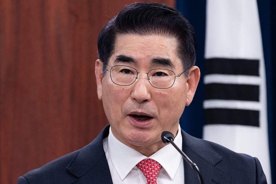 韩国前国防部长官金龙显企图在狱中自杀