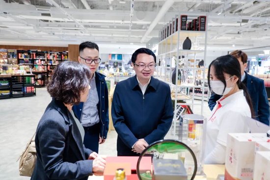 曾从钦,去韩国了