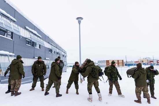 加拿大百年来首次模拟美国军事入侵