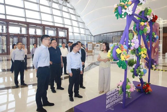 南京银行与江苏省文化投资集团签署战略合作协议