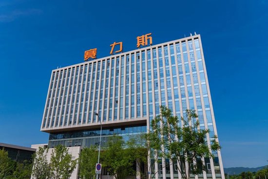 卖一辆车亏1万、砸37亿搞研发，赛力斯的"亏本生意"图什么？