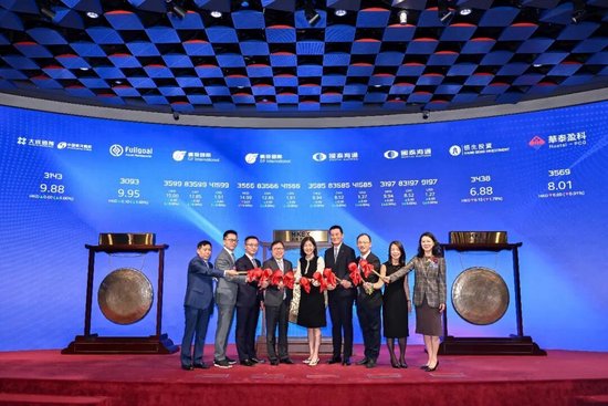 “港交所敲锣槌子都要冒火星了！”8只ETF同日上市