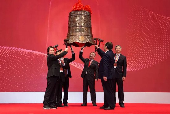 温州老板卖T恤，一年进账29亿