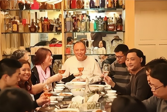 图：（中）黄珂