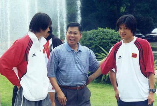 饮料双雄跌落史:健力宝因球队崩盘 乐百氏创始