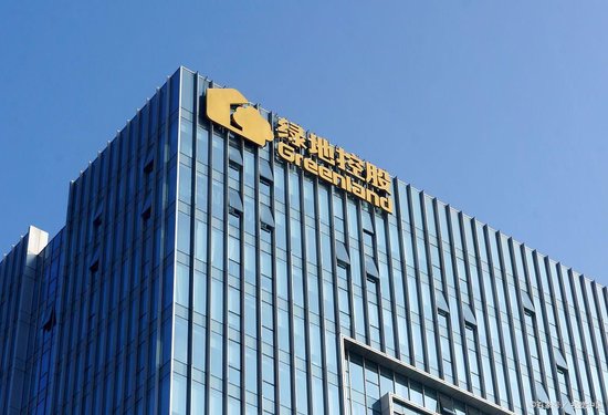 从承压调整到跻身前十，绿地涅槃翻盘，给房企留下哪些启示？