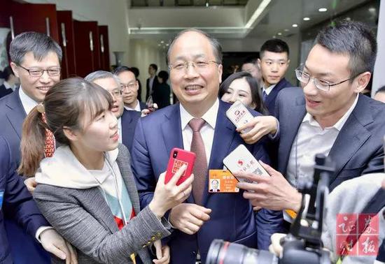 回应退市制度、股市上涨 易会满直面股市热点