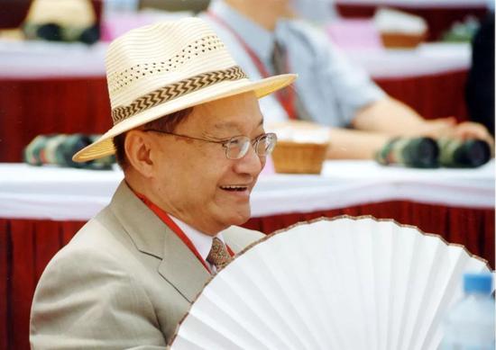 金庸。来源:视觉中国