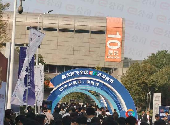 易发赌场骗子·英国剧变时刻来了 英镑能否继续“开火箭”