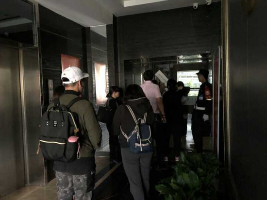 民信金服总部遭北京警方上门查封 P2P募资仍